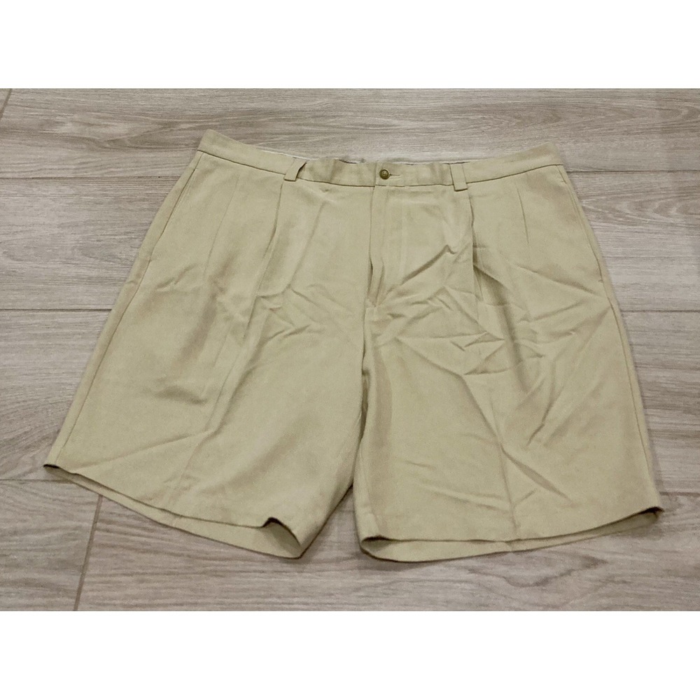 Tommy Bahama Khaki Tan 100% Silk Shorts Men's Size 42 Pleated Chinos Preppy